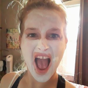 Meet your Posher, Kay